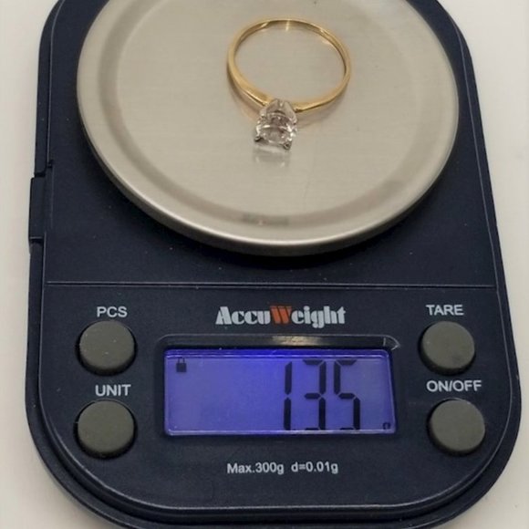 Gorgeous Delicate 10K Gold CZ Diamond Ring Size 7 - Picture 5 of 6